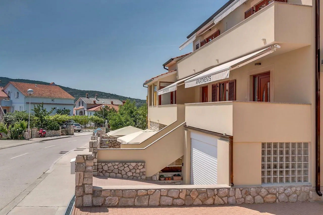 Apartments Eva Cres