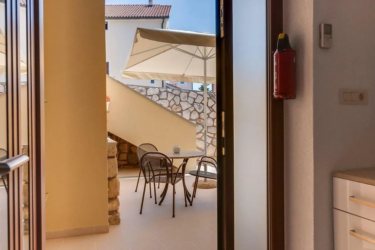 Apartments Eva Cres