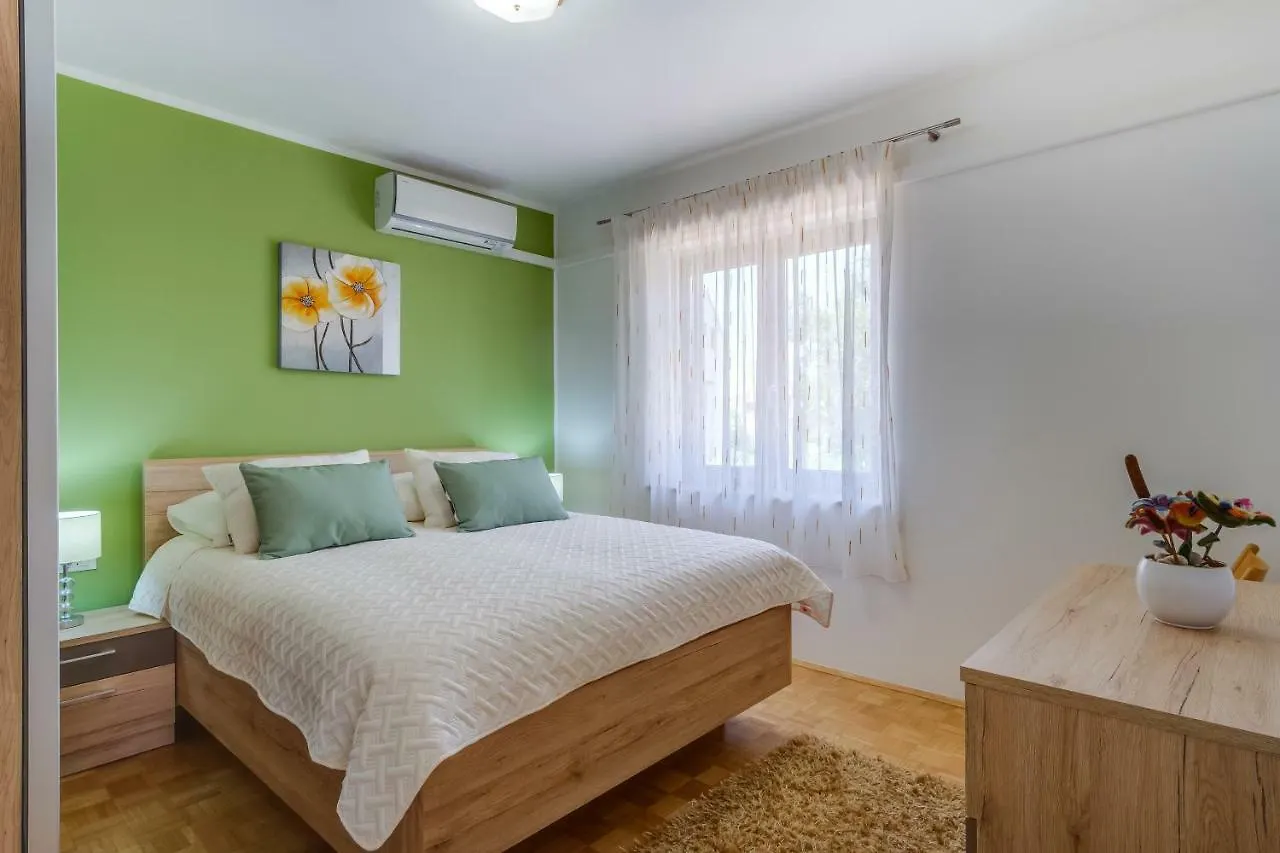 Apartments Eva Cres Croatia