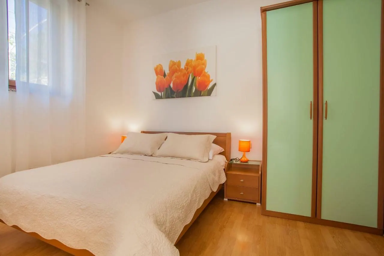Apartments Eva Cres Croatia